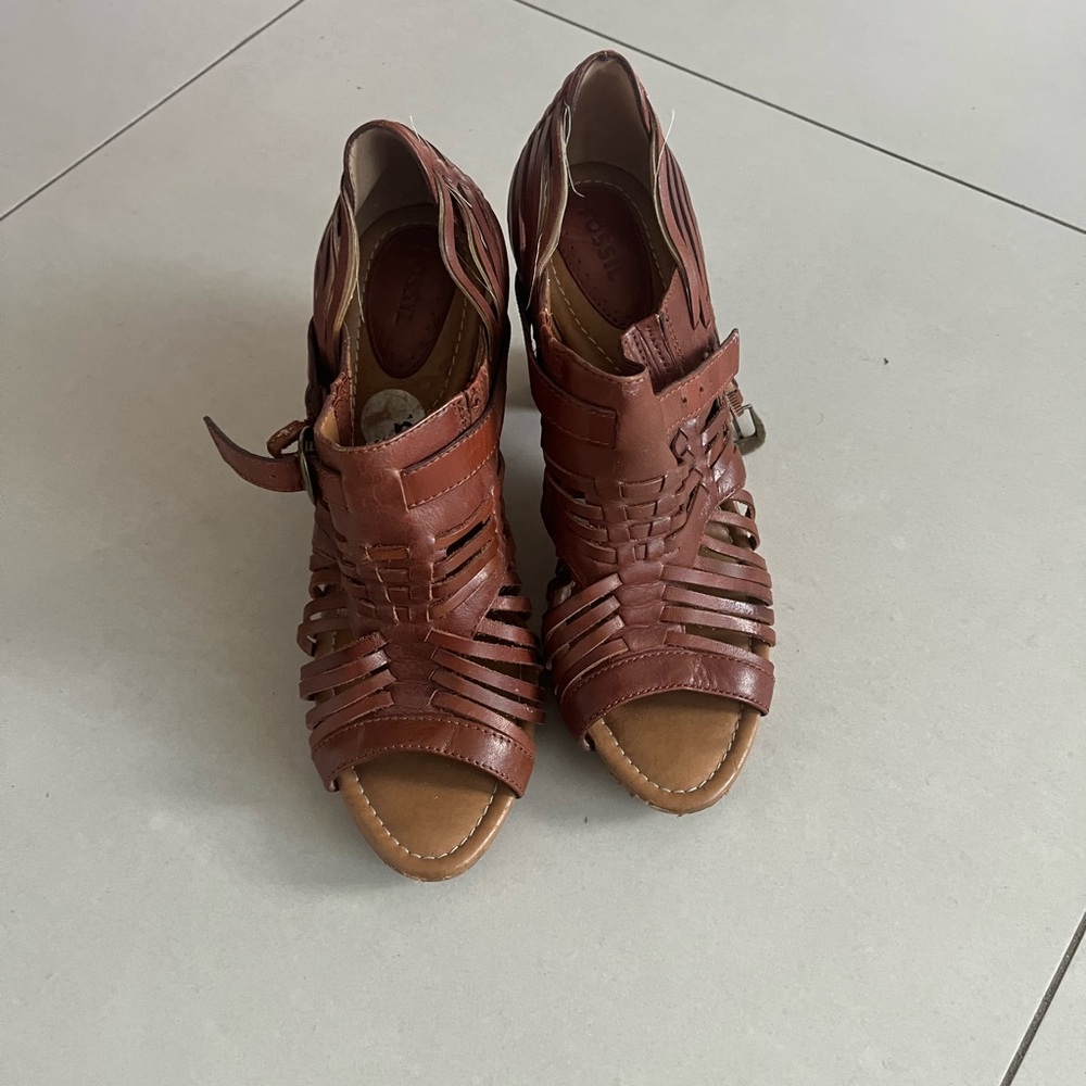 Fossil Brown Leather Woven Peep-Toe Sandals